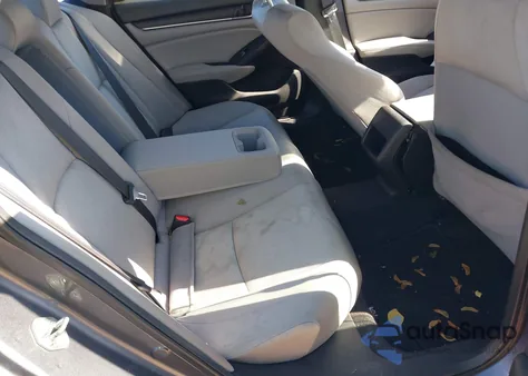 2018 Honda Accord Lx z USA, uszkodzony, nr VIN 1HGCV1F12JA082475